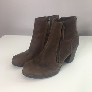 clarks pause majesty